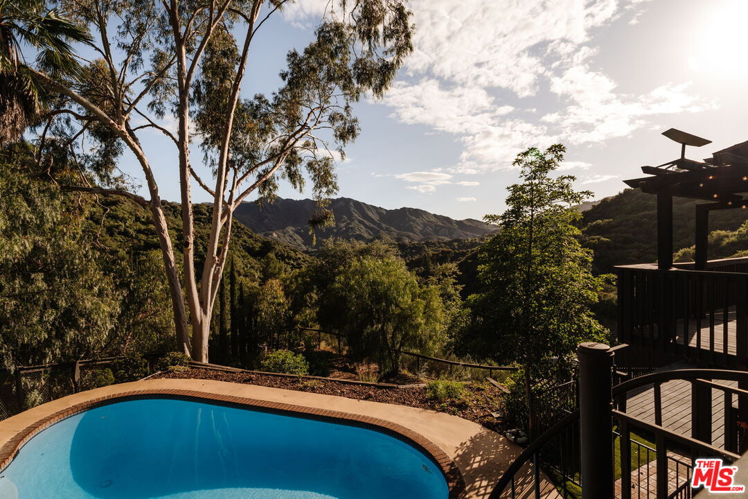 2239 Topanga Skyline Dr