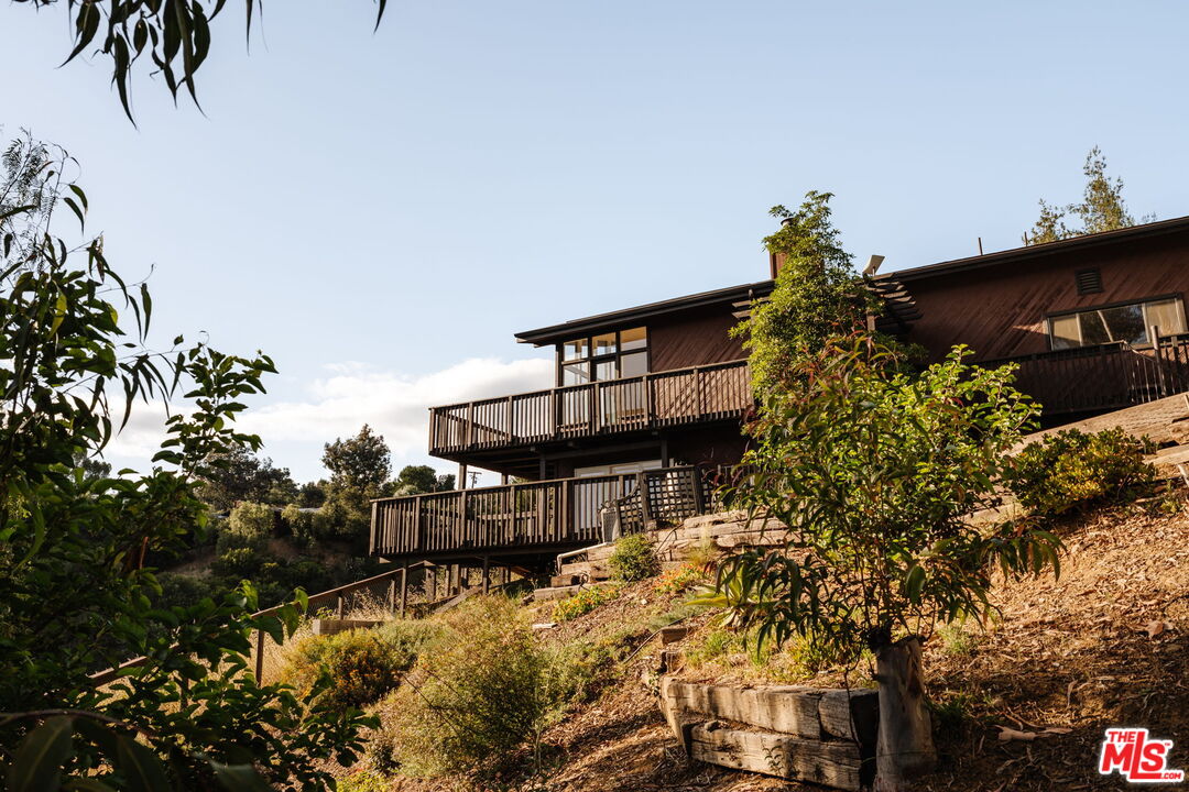 2239 Topanga Skyline Dr