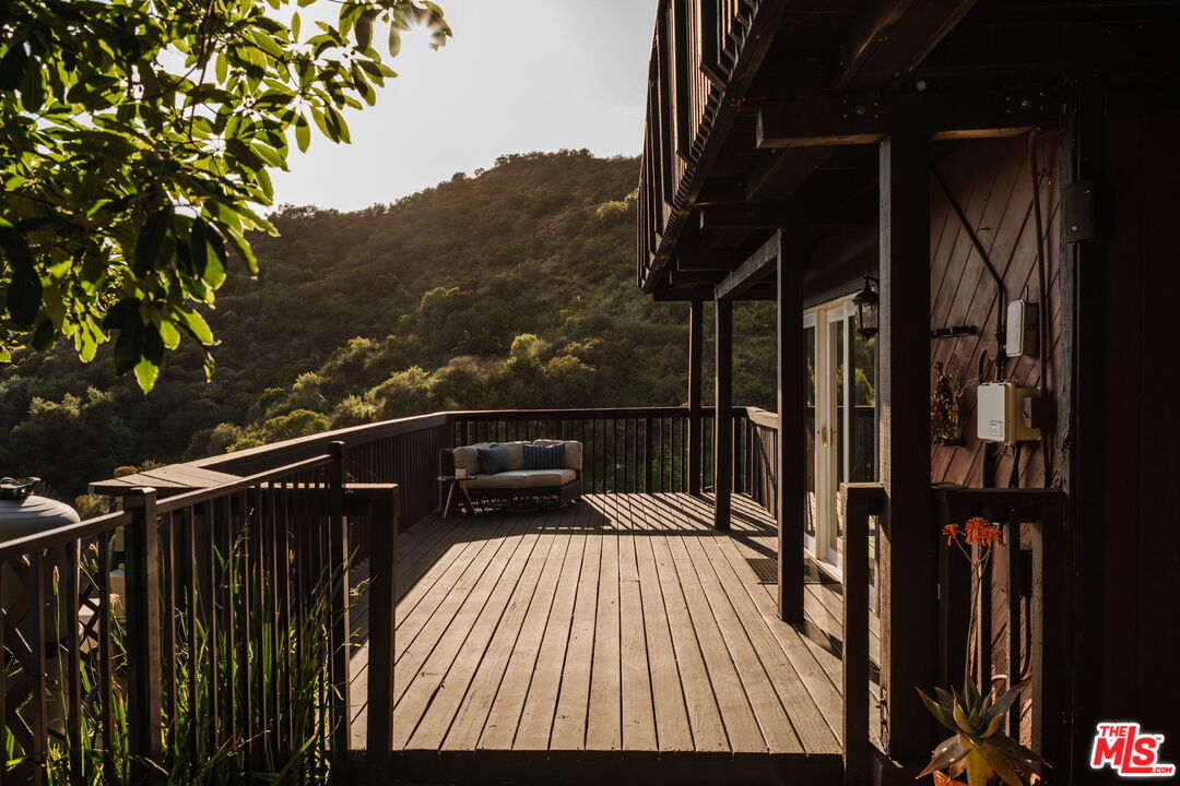 2239 Topanga Skyline Dr