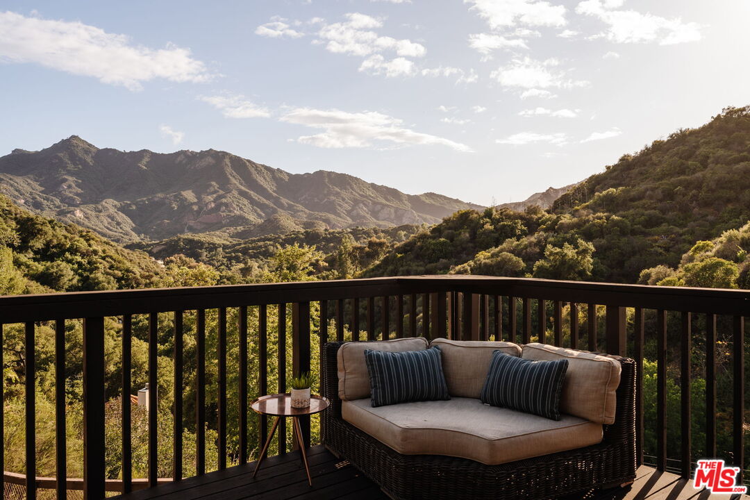 2239 Topanga Skyline Dr