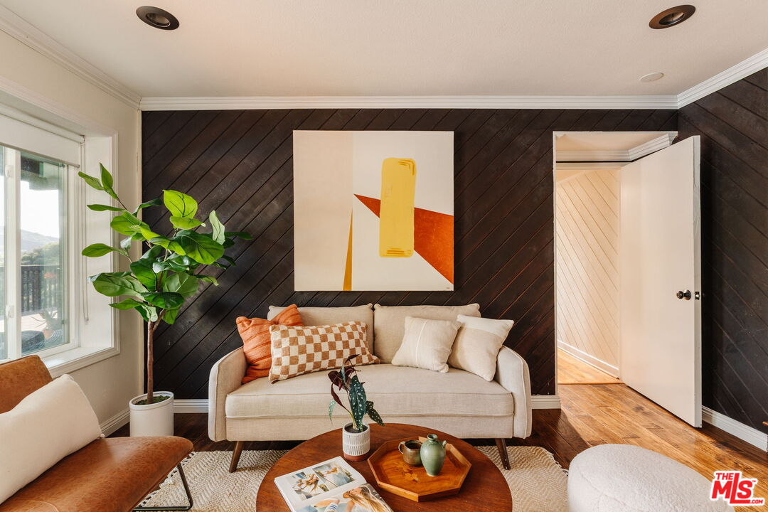 2239 Topanga Skyline Dr