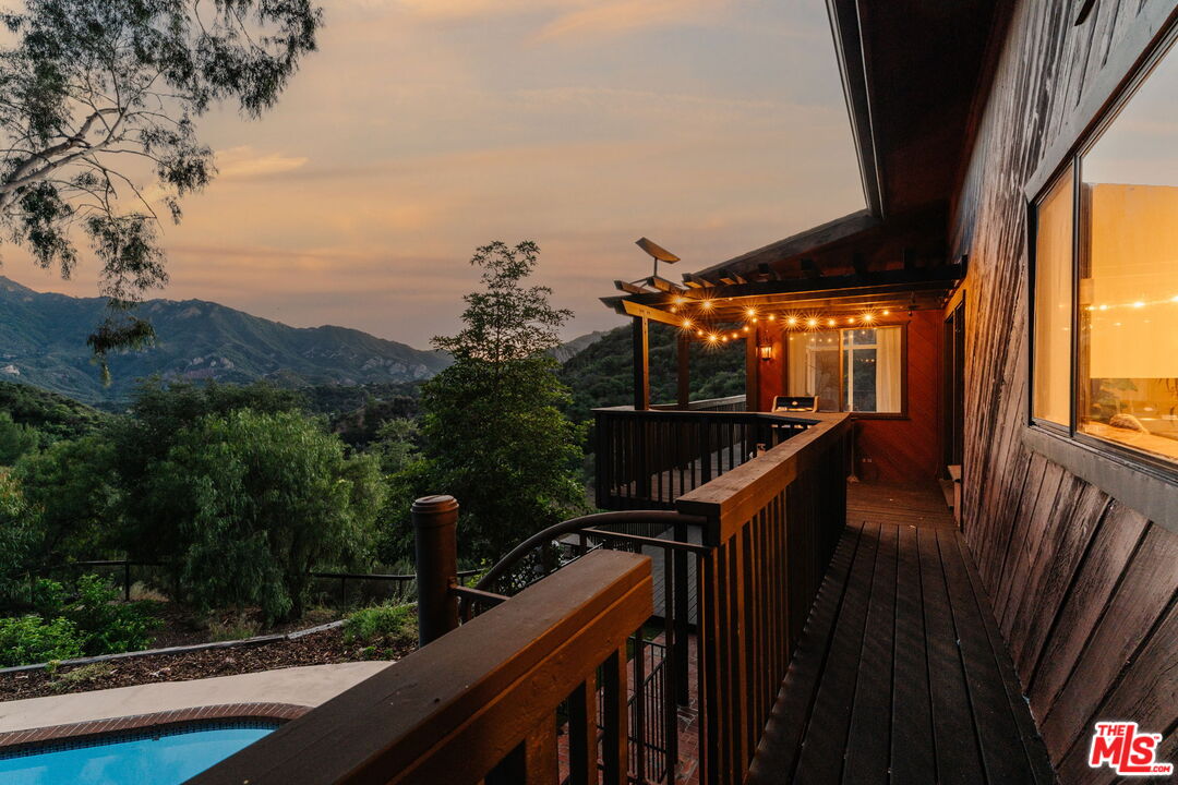 2239 Topanga Skyline Dr