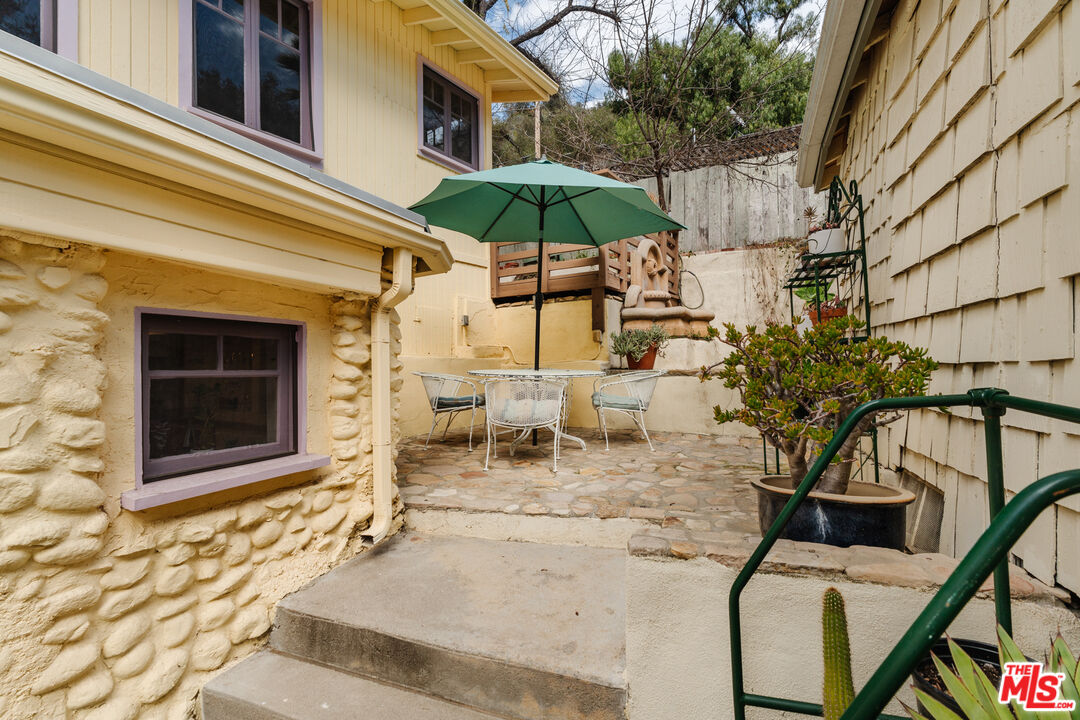 922 Old Topanga Canyon Rd