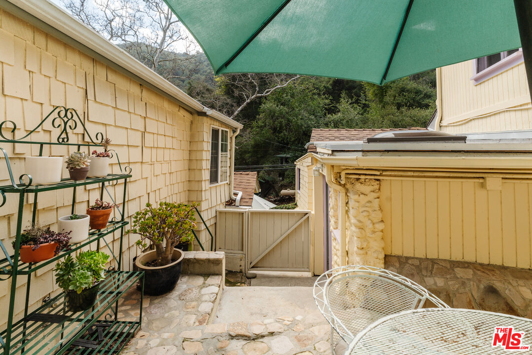 922 Old Topanga Canyon Rd