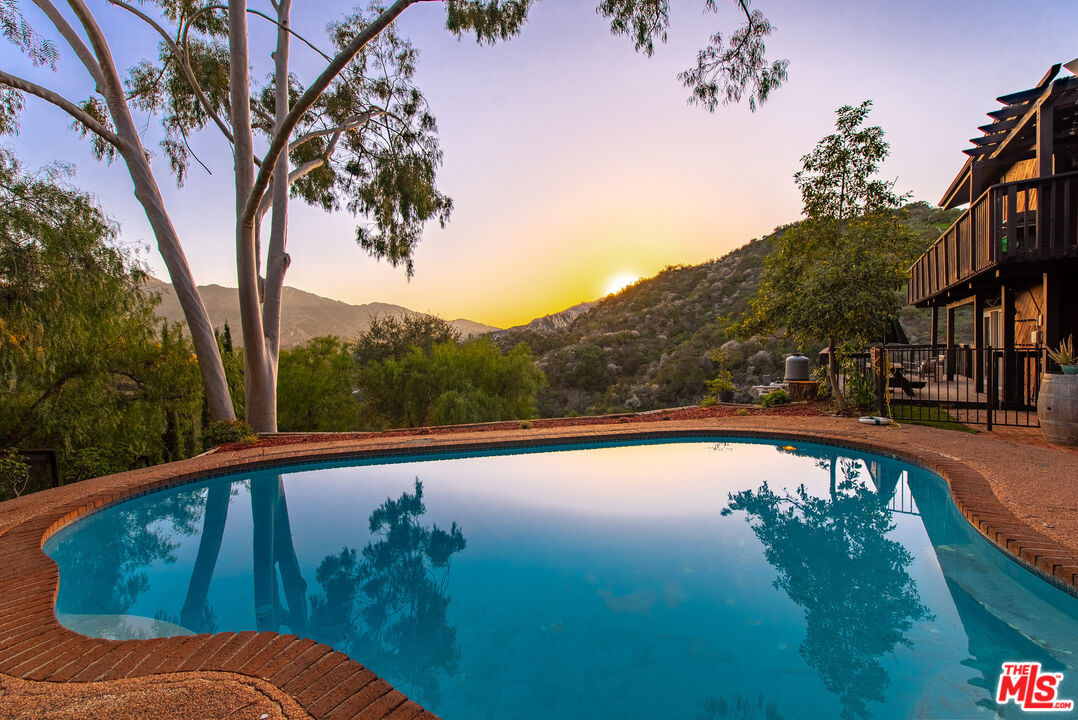 2239 Topanga Skyline Dr