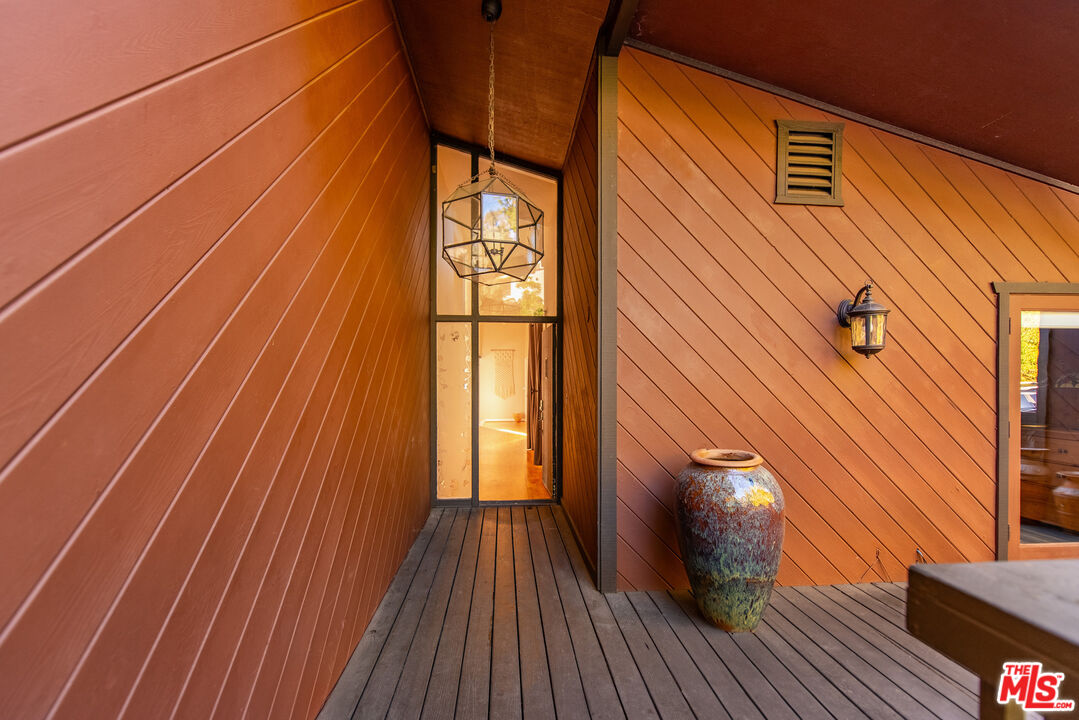 2239 Topanga Skyline Dr
