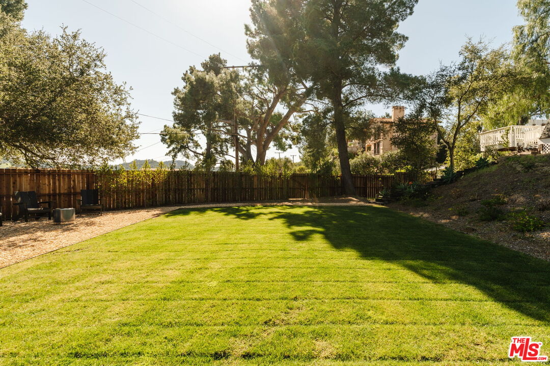 21316 Hillside Dr