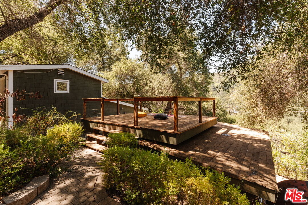 20939 Hillside Dr