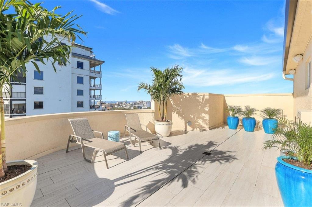 8990 Bay Colony DR # 1502 Unit: PH 1502