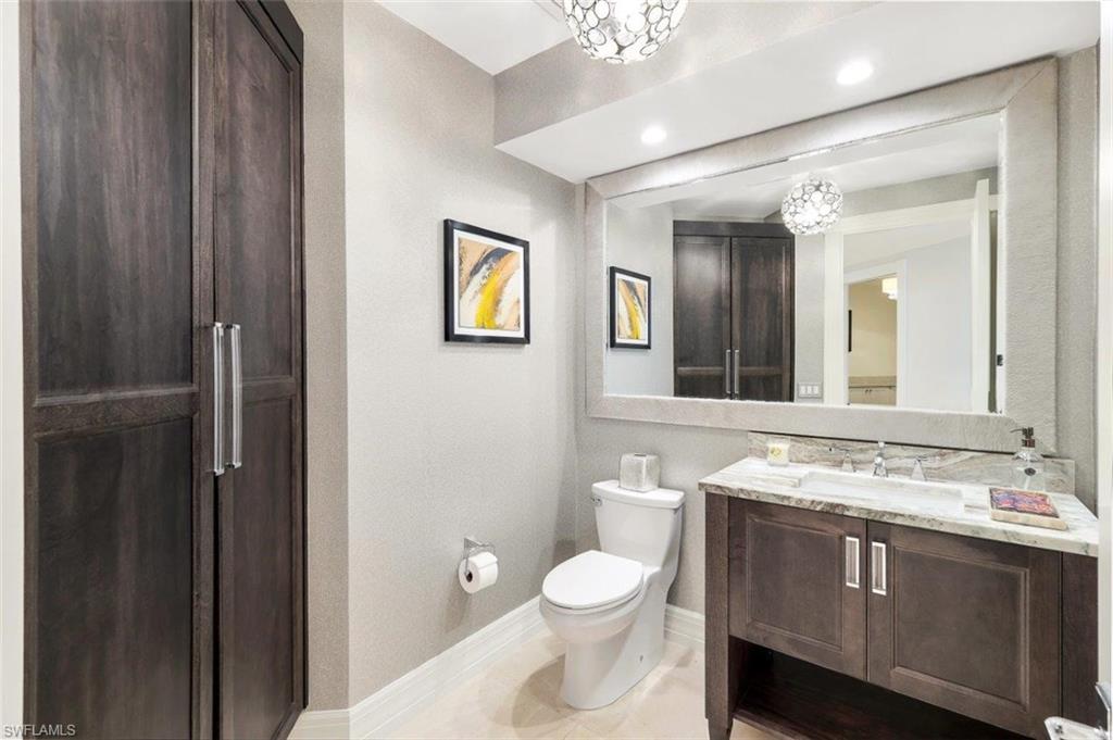8990 Bay Colony DR # 1502 Unit: PH 1502