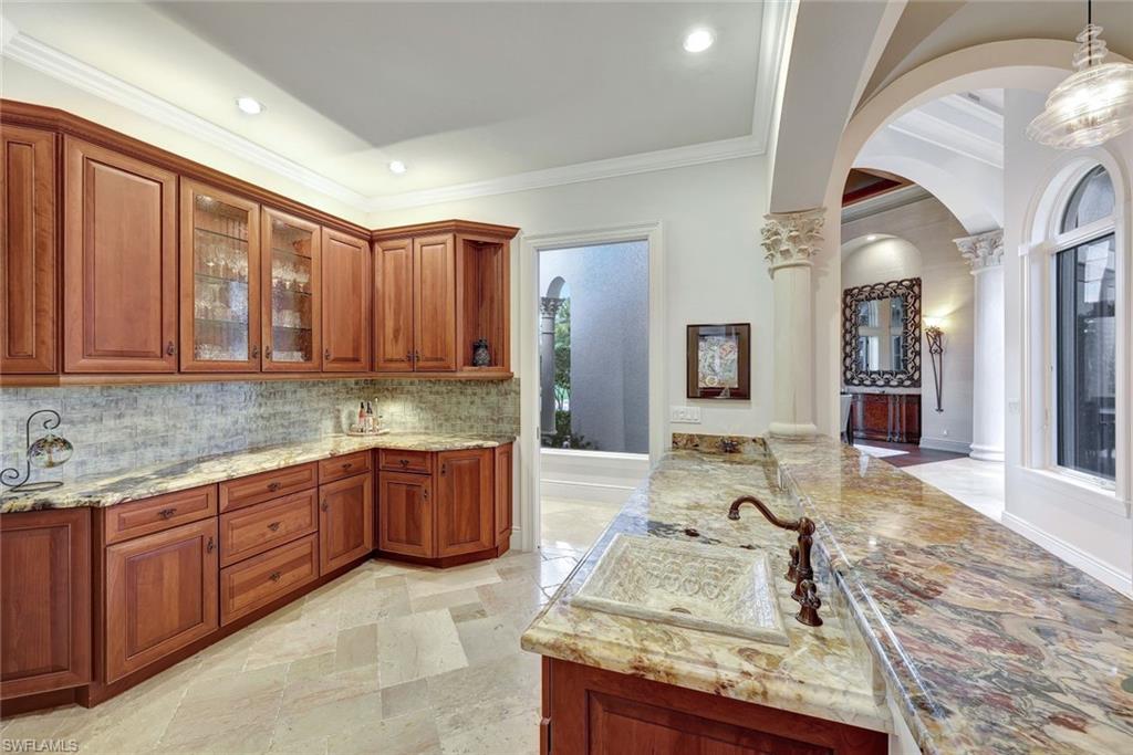 2804 Silverleaf LN