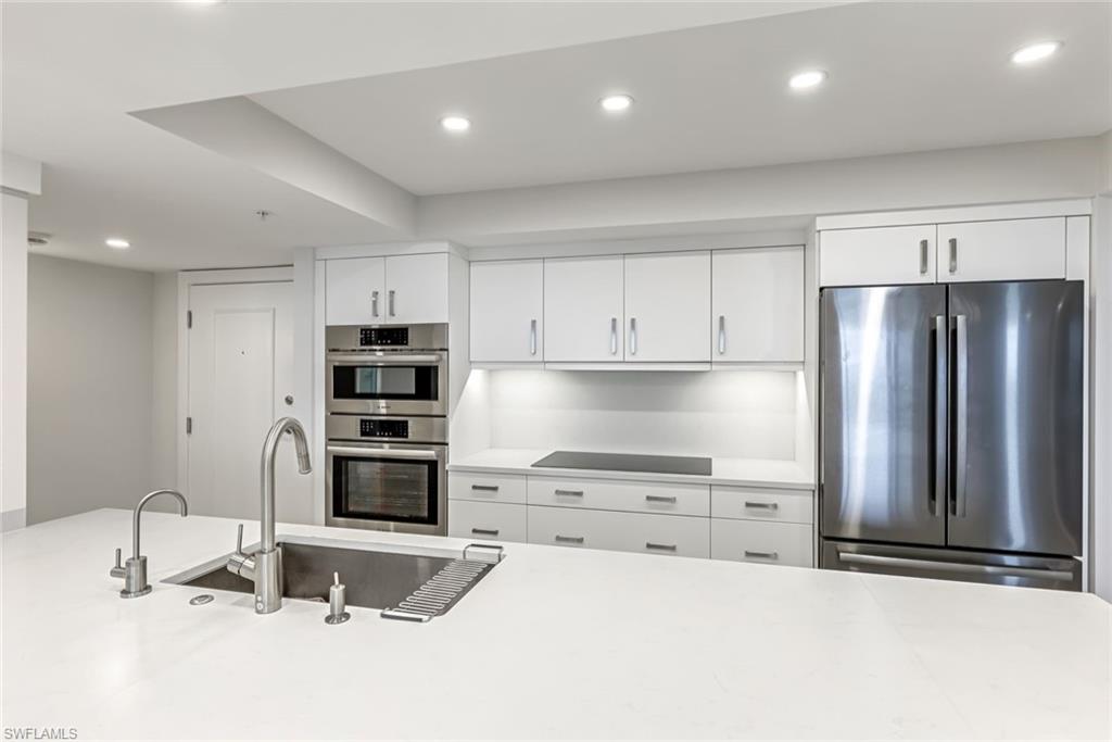 5601 TURTLE BAY DR # 1102