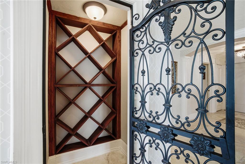 4301 Gulf Shore BLVD N 1801