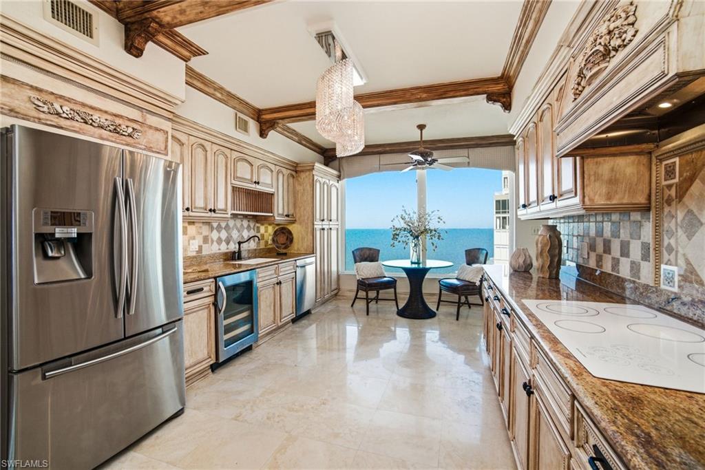 4301 Gulf Shore BLVD N 1801