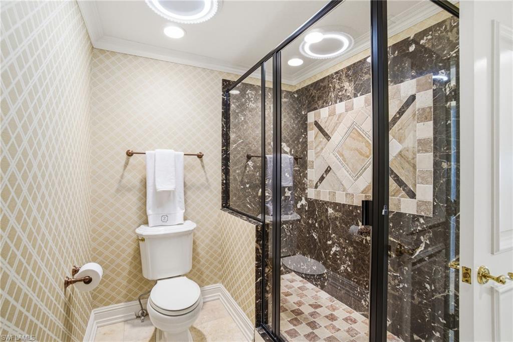 4301 Gulf Shore BLVD N 1801