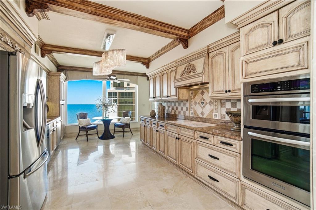 4301 Gulf Shore BLVD N 1801