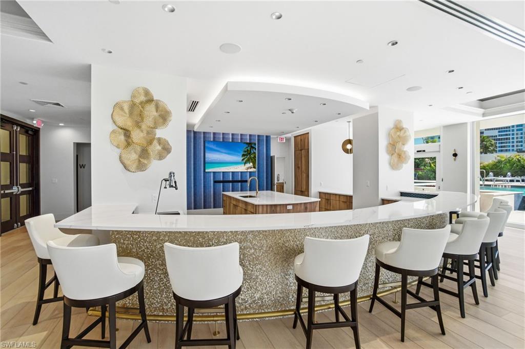 4301 Gulf Shore BLVD N 1801