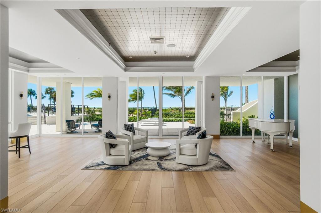 4301 Gulf Shore BLVD N 1801