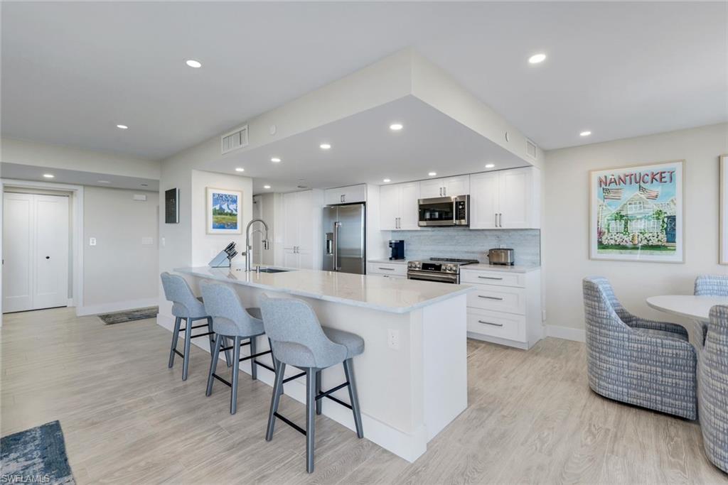 6101 Pelican Bay BLVD 305