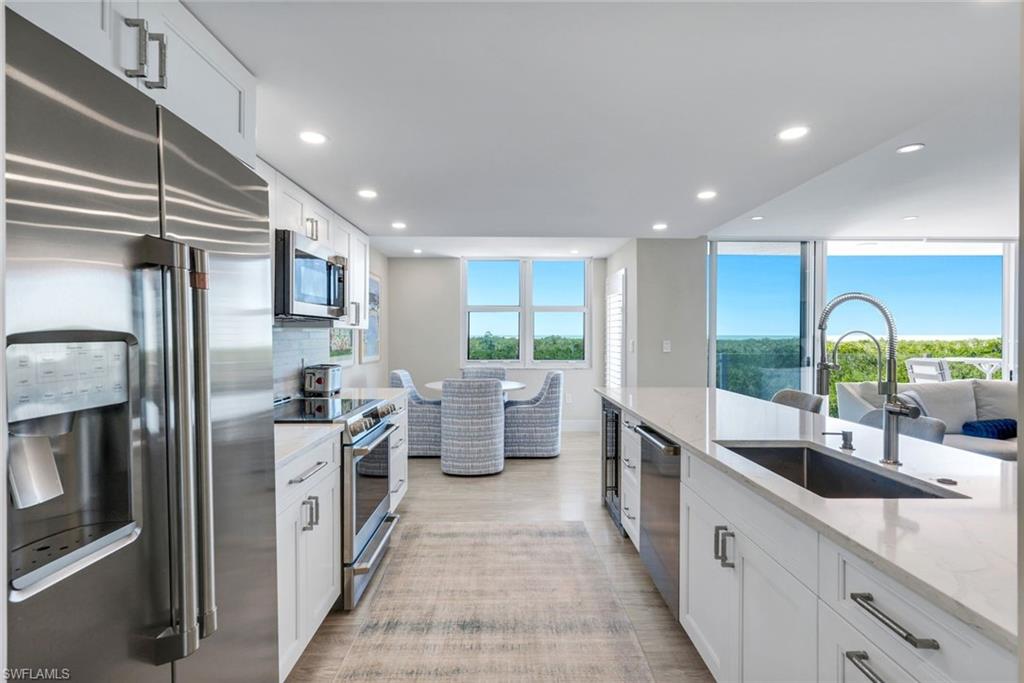 6101 Pelican Bay BLVD 305