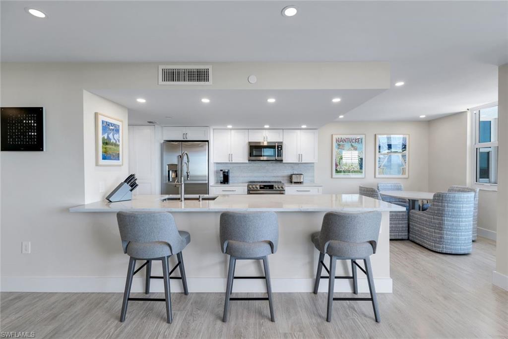 6101 Pelican Bay BLVD 305