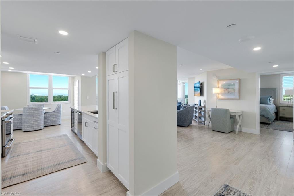 6101 Pelican Bay BLVD 305