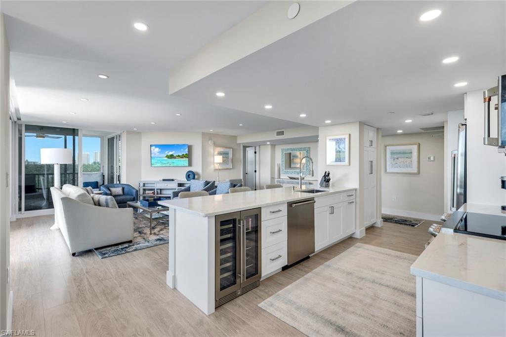 6101 Pelican Bay BLVD 305