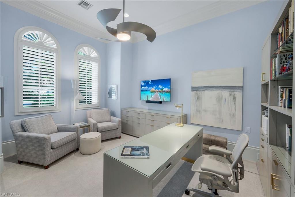 2048 Isla Vista LN E