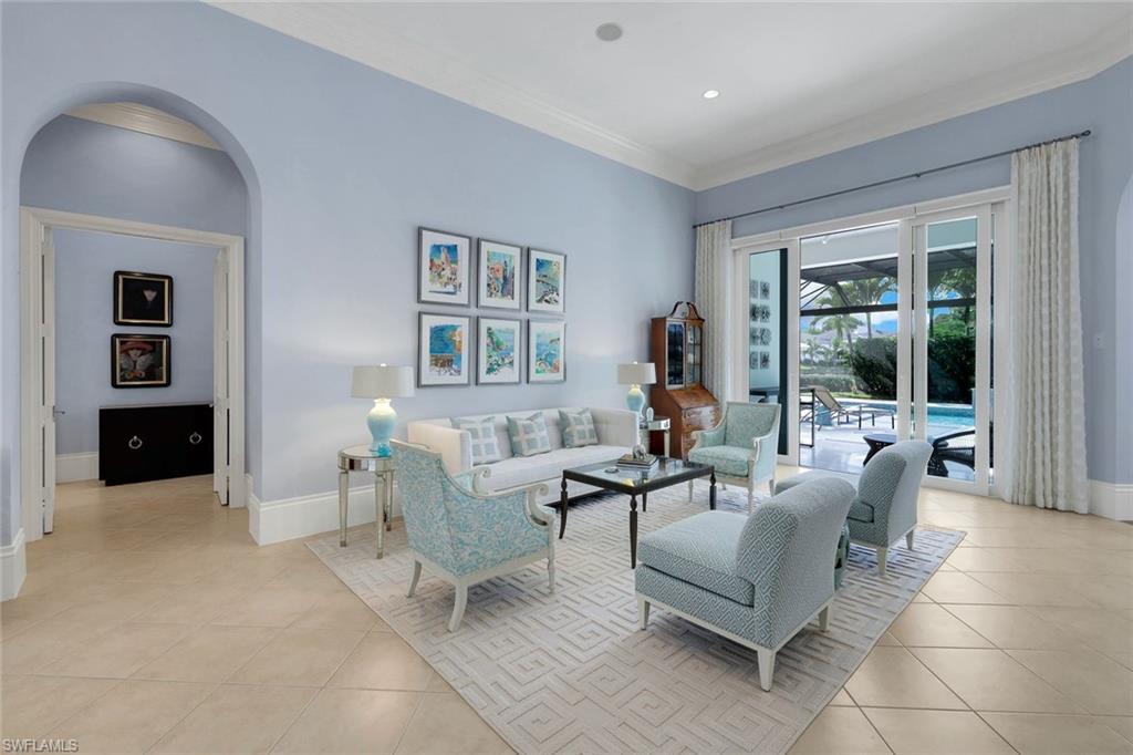 2048 Isla Vista LN E