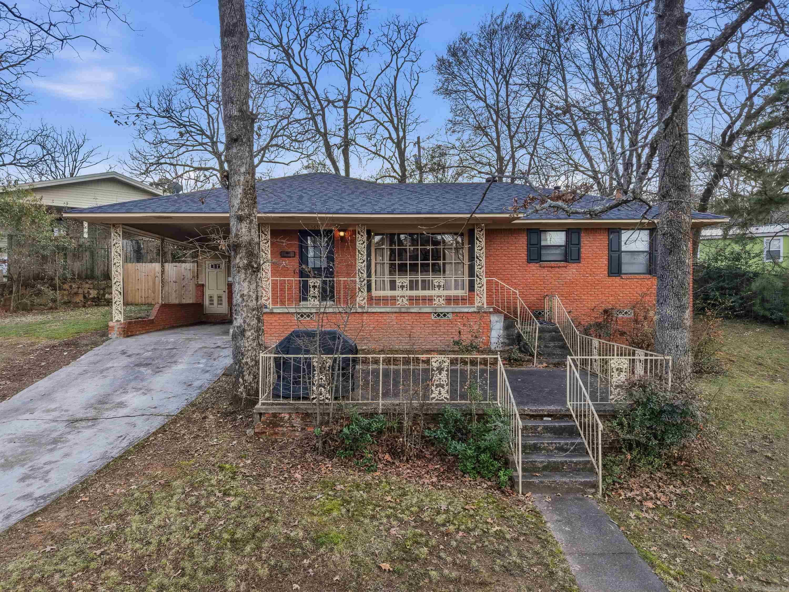 3633 Idlewild Avenue