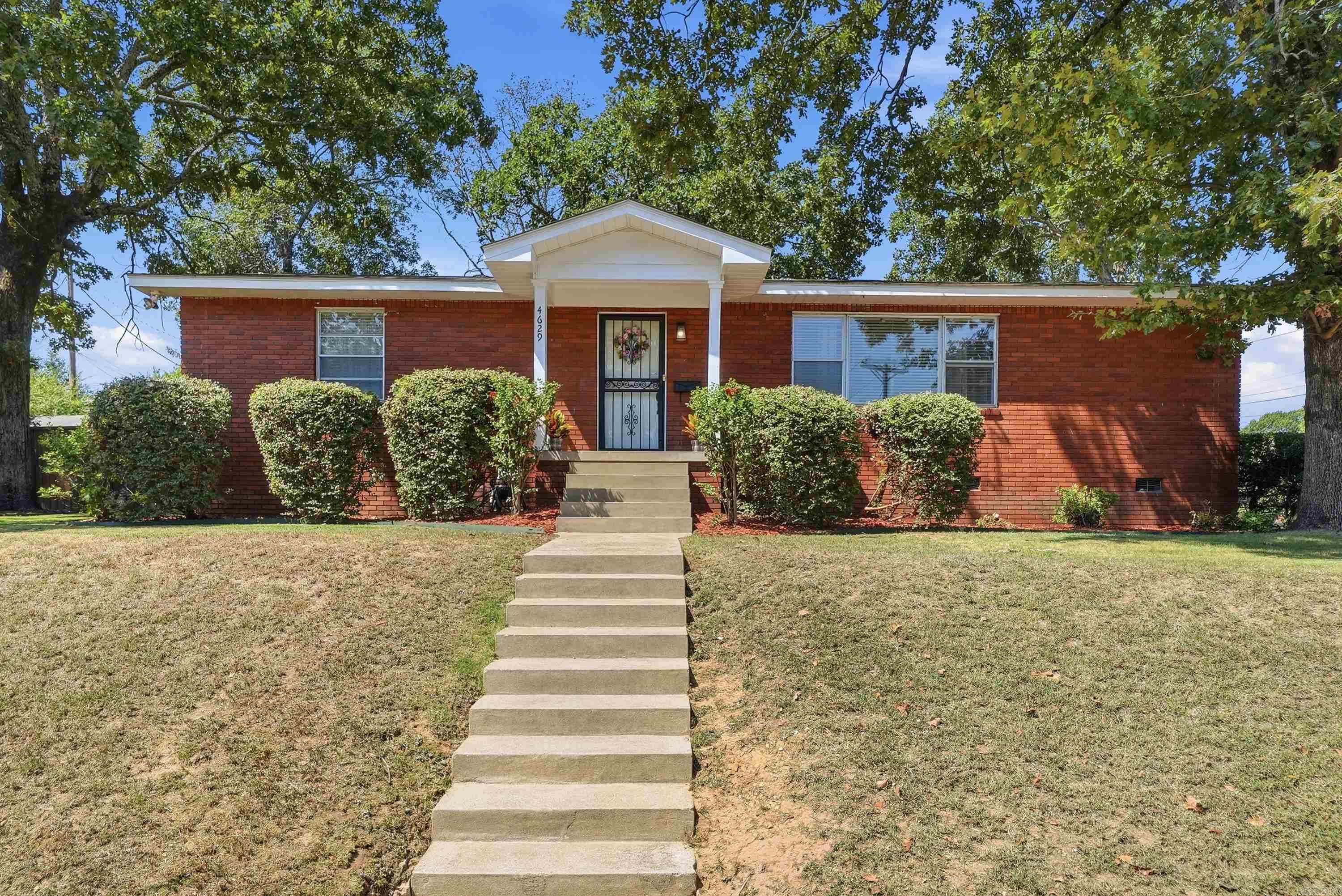 4629 Crestline Road