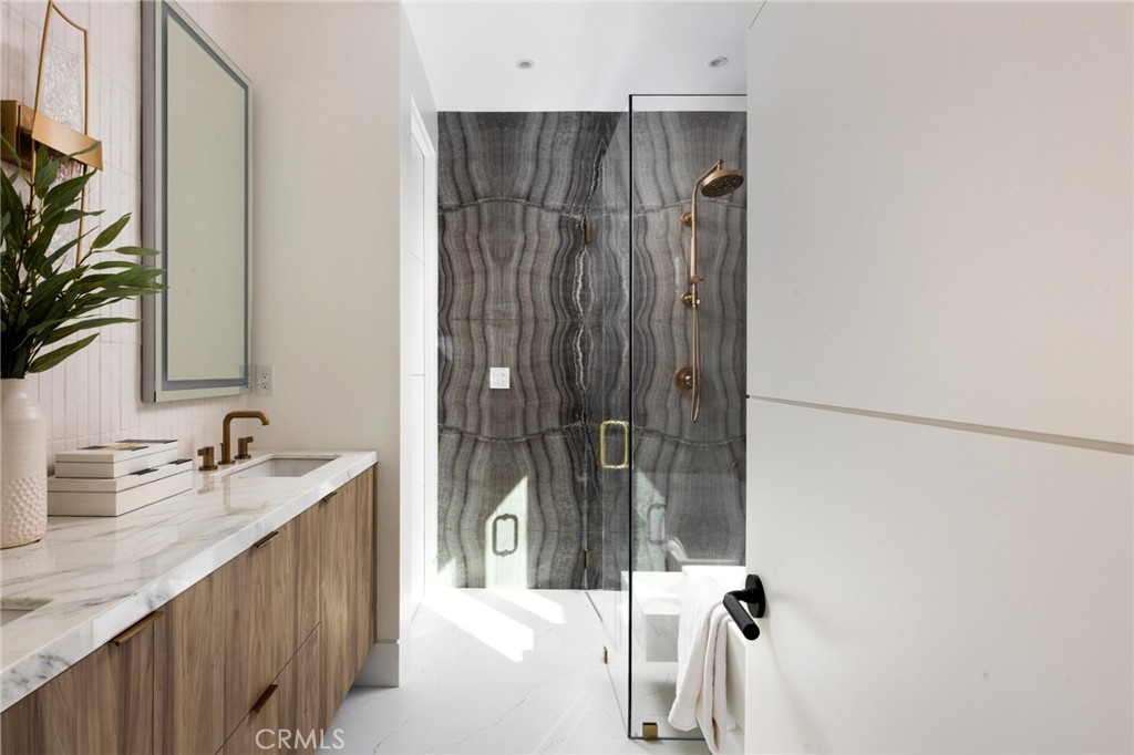 303 1/2 Goldenrod Avenue