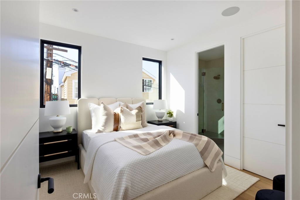 303 1/2 Goldenrod Avenue