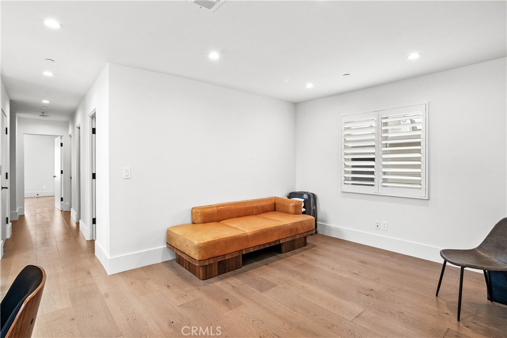 211 Topaz Avenue