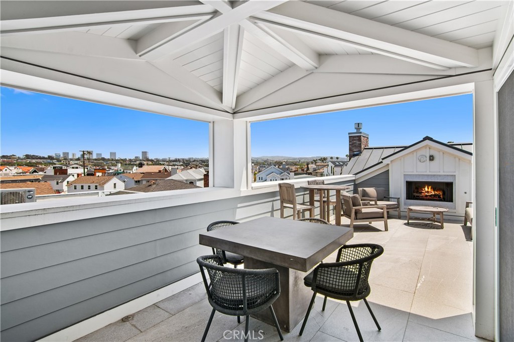 211 Topaz Avenue