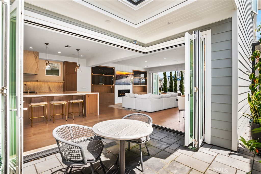 211 Topaz Avenue