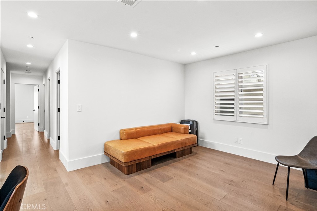211 Topaz Avenue