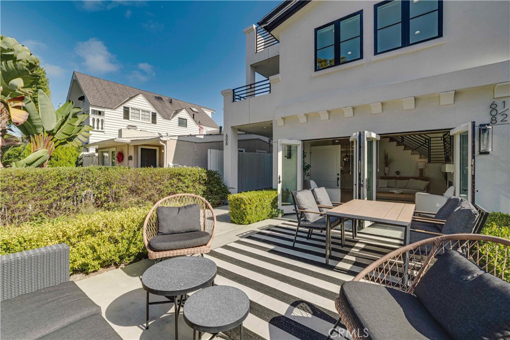 608 Heliotrope