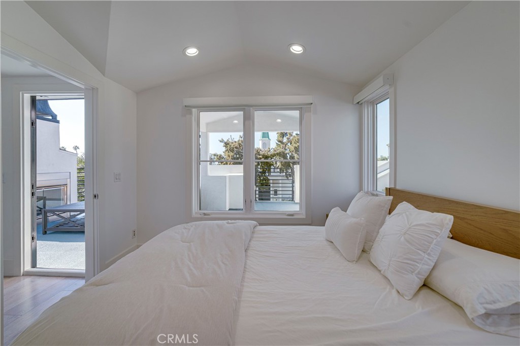 608 Heliotrope