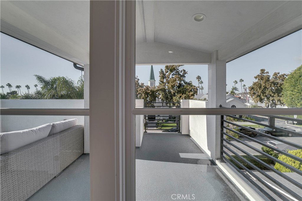 608 Heliotrope