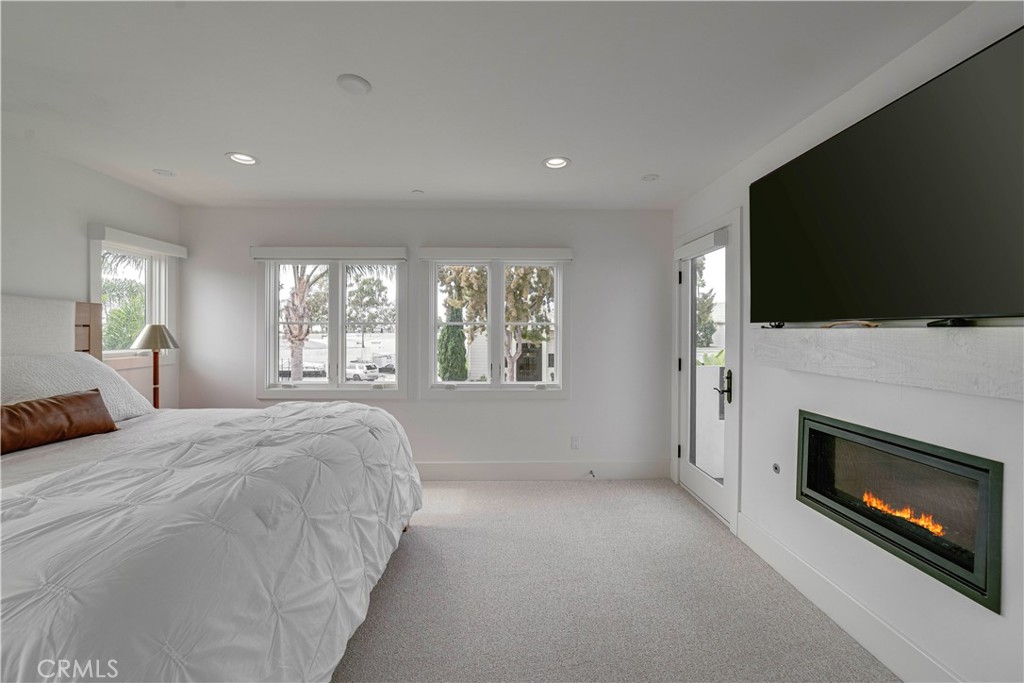 608 Heliotrope