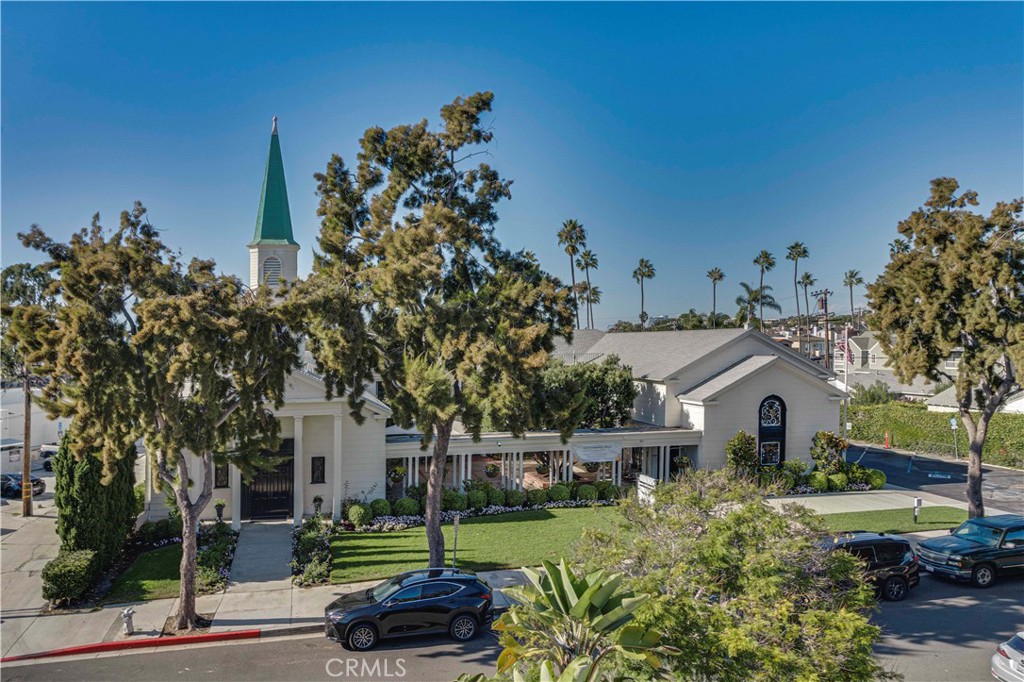608 Heliotrope