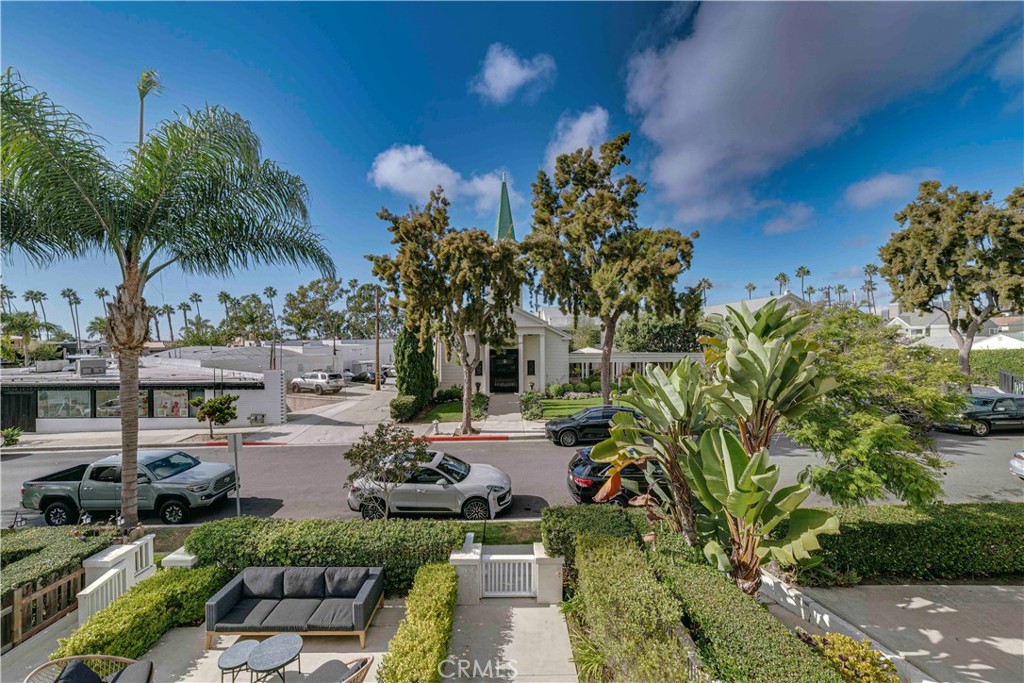 608 Heliotrope