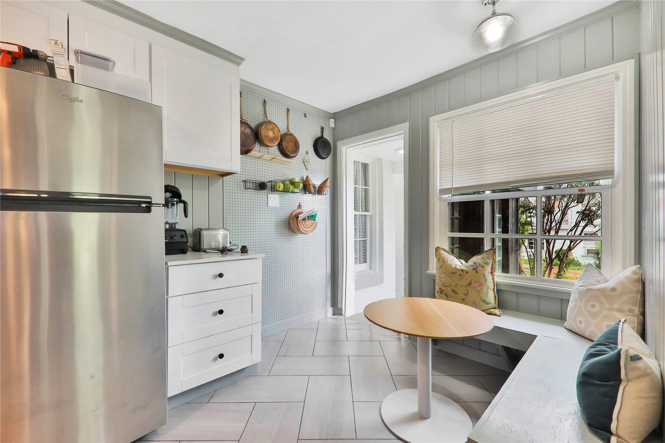 417 N Montreal Avenue