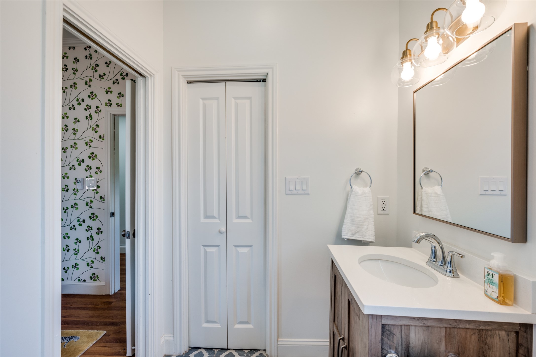 305 S Willomet Avenue 3