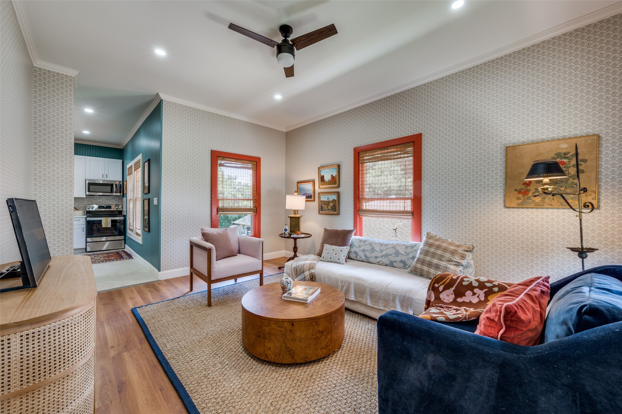 305 S Willomet Avenue 3