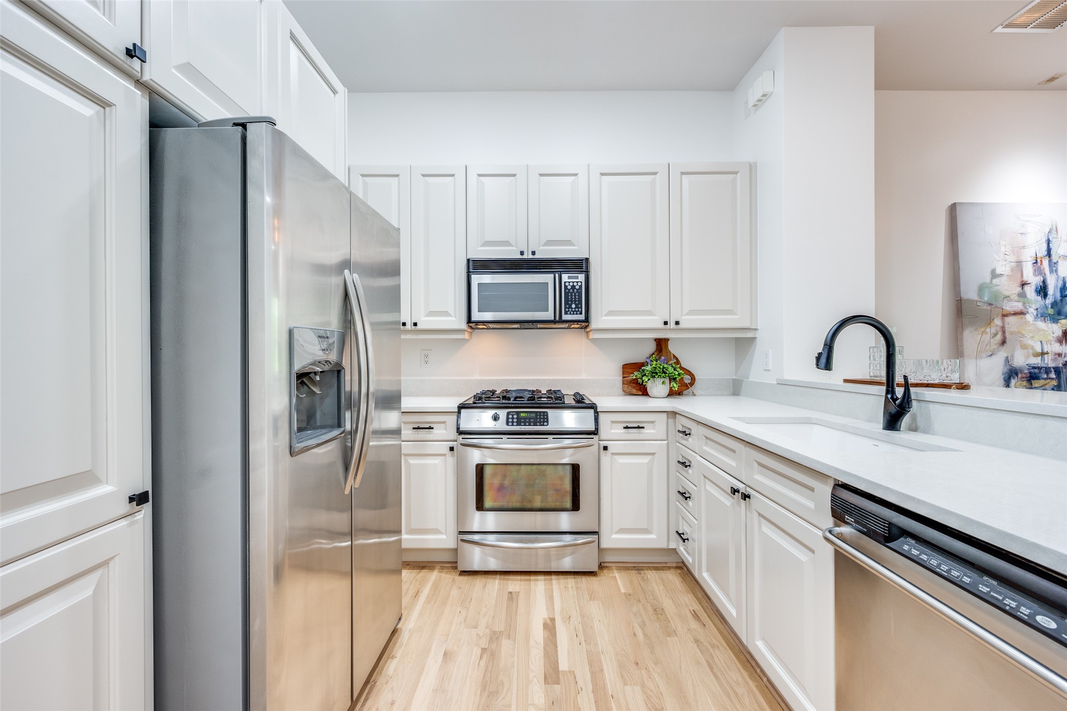 4223 Buena Vista Street 9