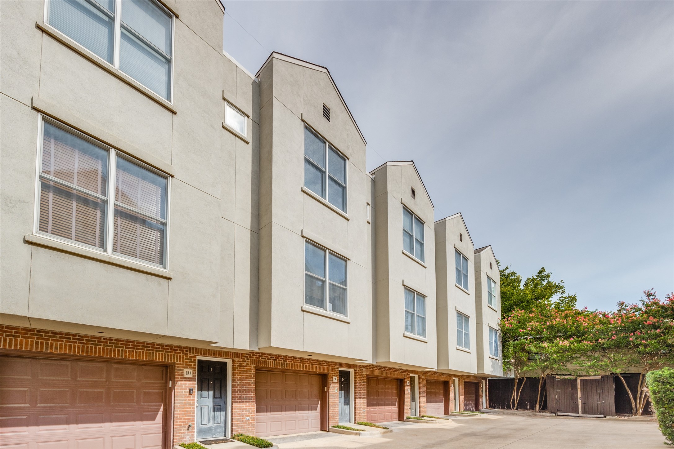 4223 Buena Vista Street 9