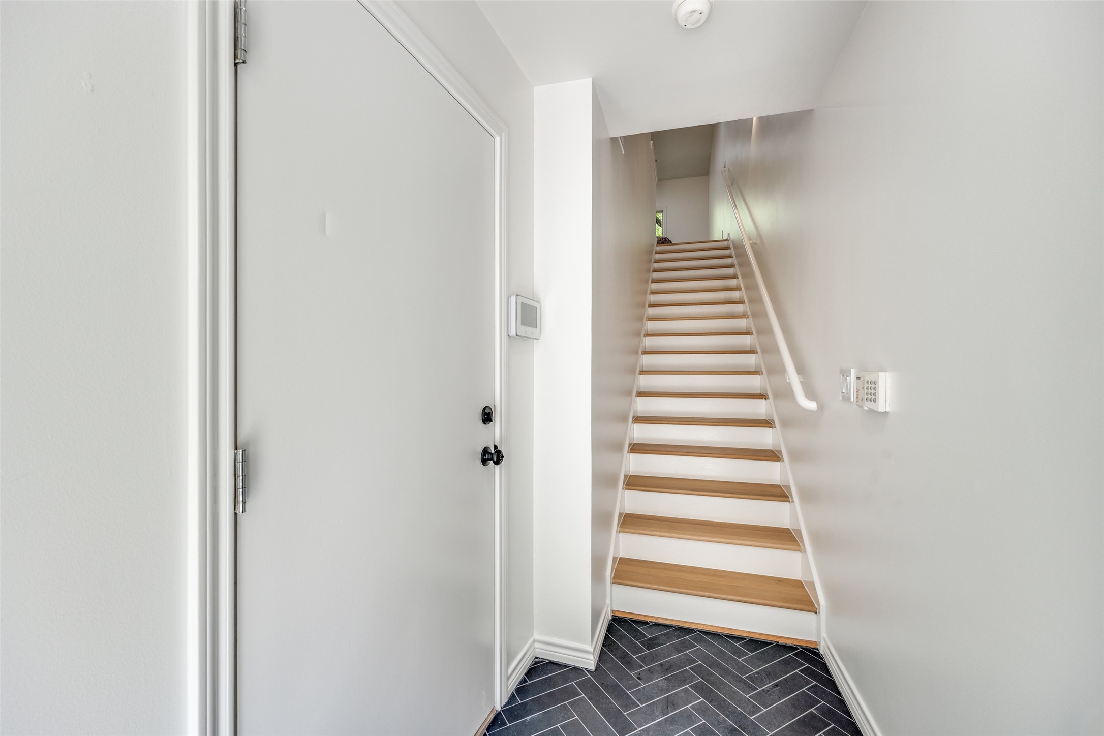 4223 Buena Vista Street 9