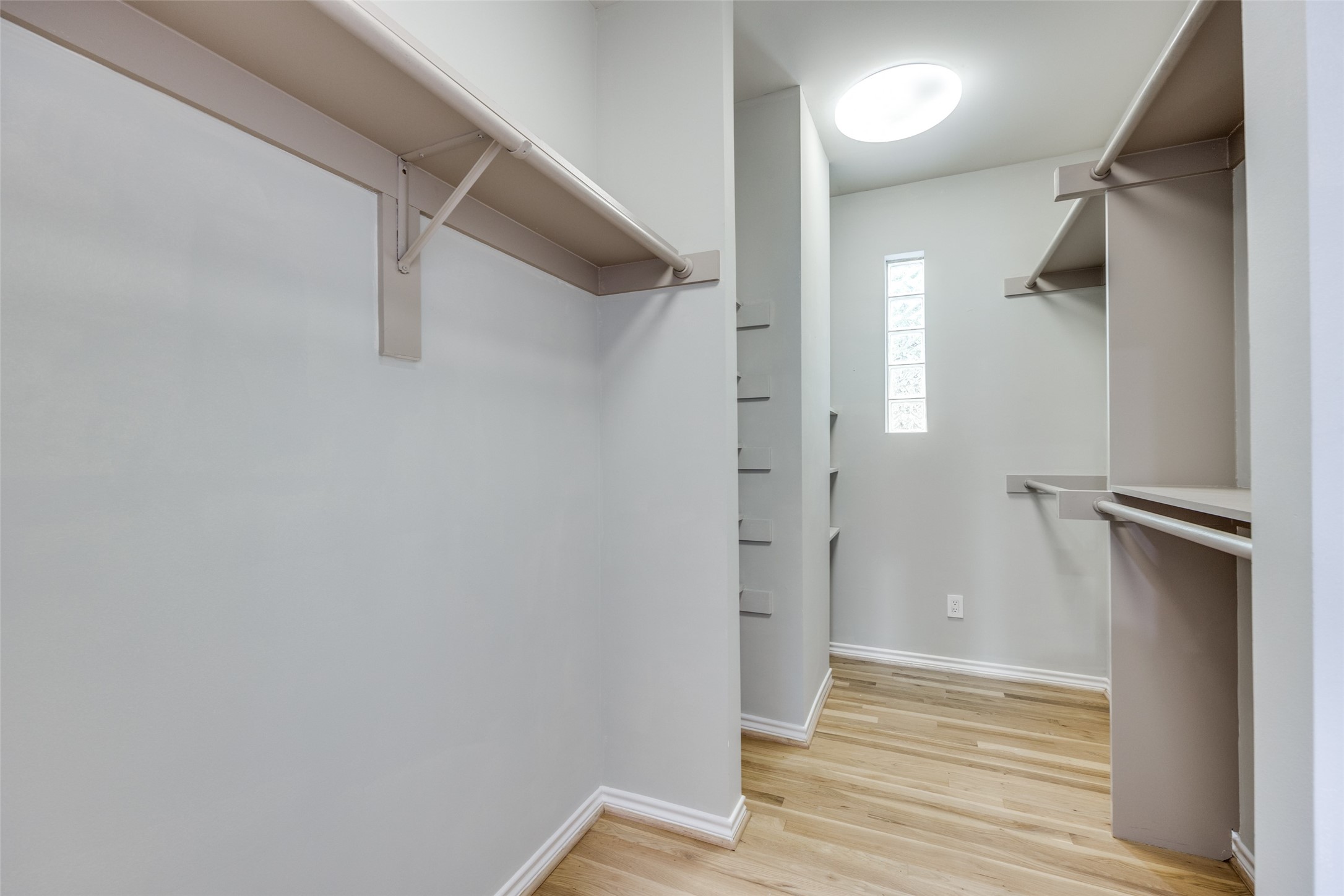 4223 Buena Vista Street 9